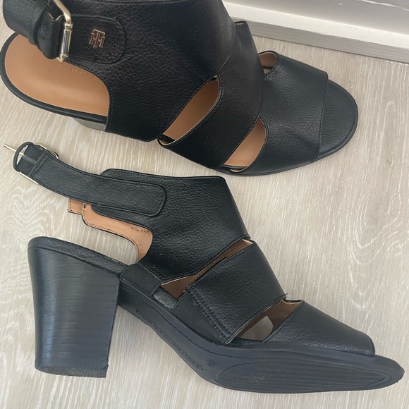 Tommy Hilfiger Open Toed Heels - Picture 7 of 8